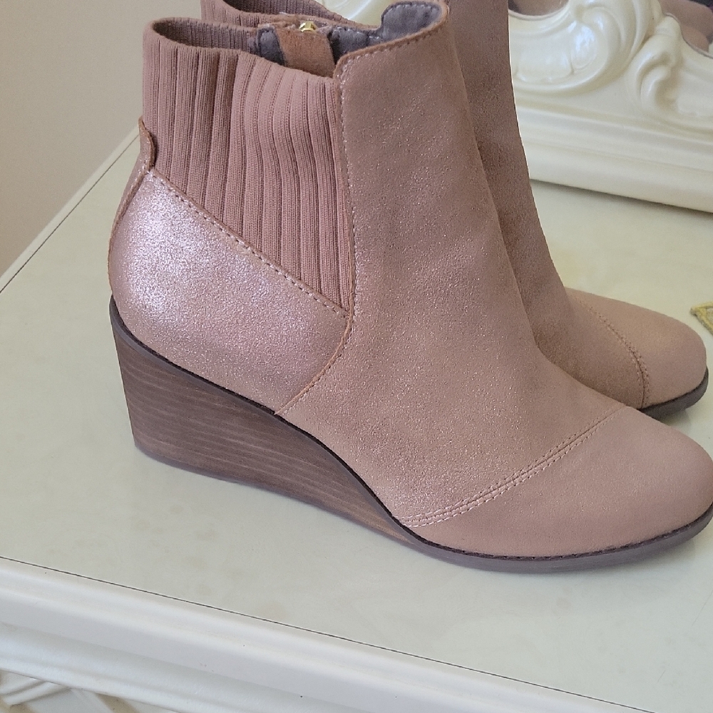 TOMS